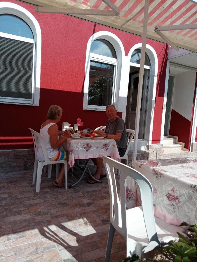 Bed and Breakfast Ali'S Pension Egirdir Exterior foto